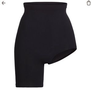 Skim by Kim kardashin